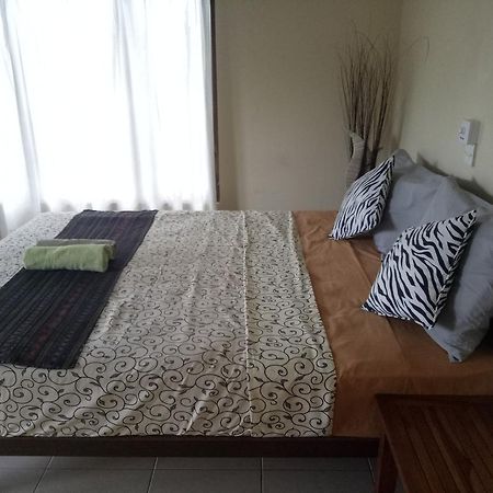 Bening Bungalow Ubud Esterno foto